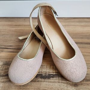 Elegant Beige Women's Flats